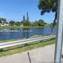 1450 NE 170th St # 102, North Miami Beach, FL 33162 photo 4