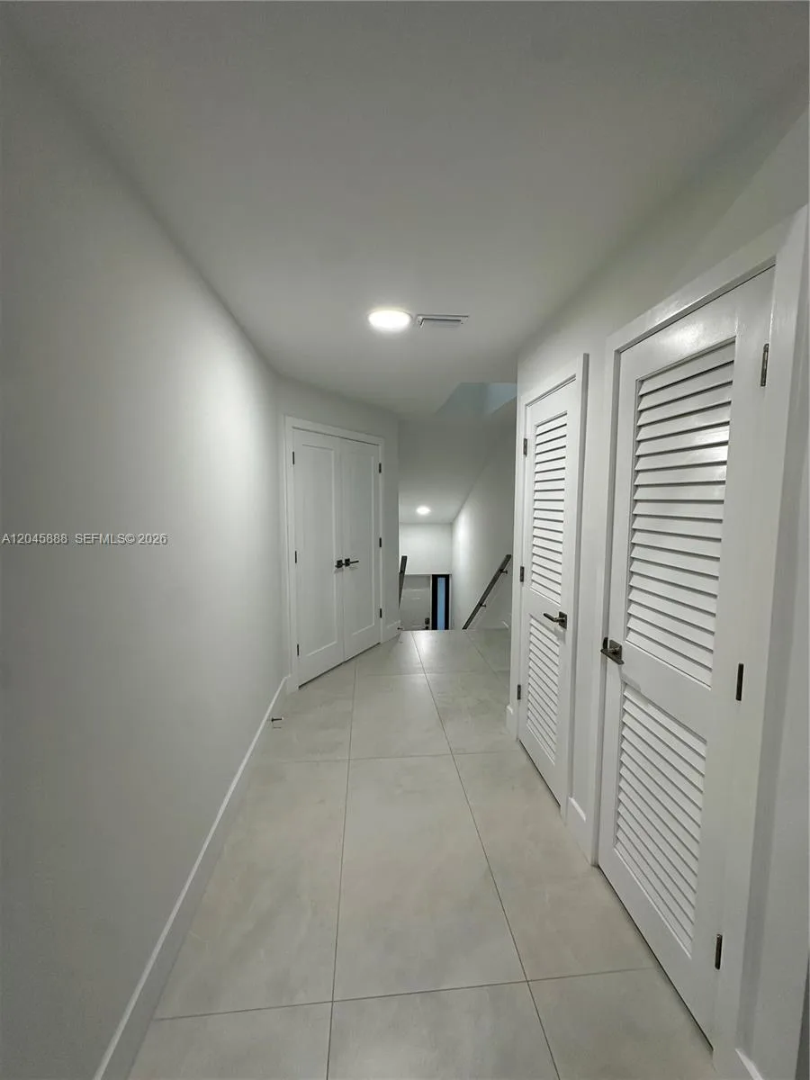 3345 Emerald Oaks Dr # 106, Hollywood, FL 33021 photo 8