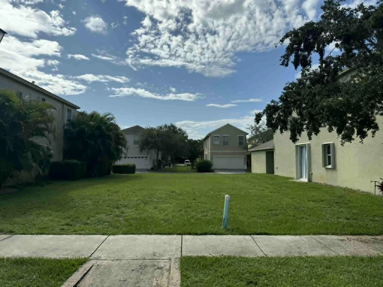 2527 SE Ruskin Drive, Port St. Lucie, FL 34952 photo 2