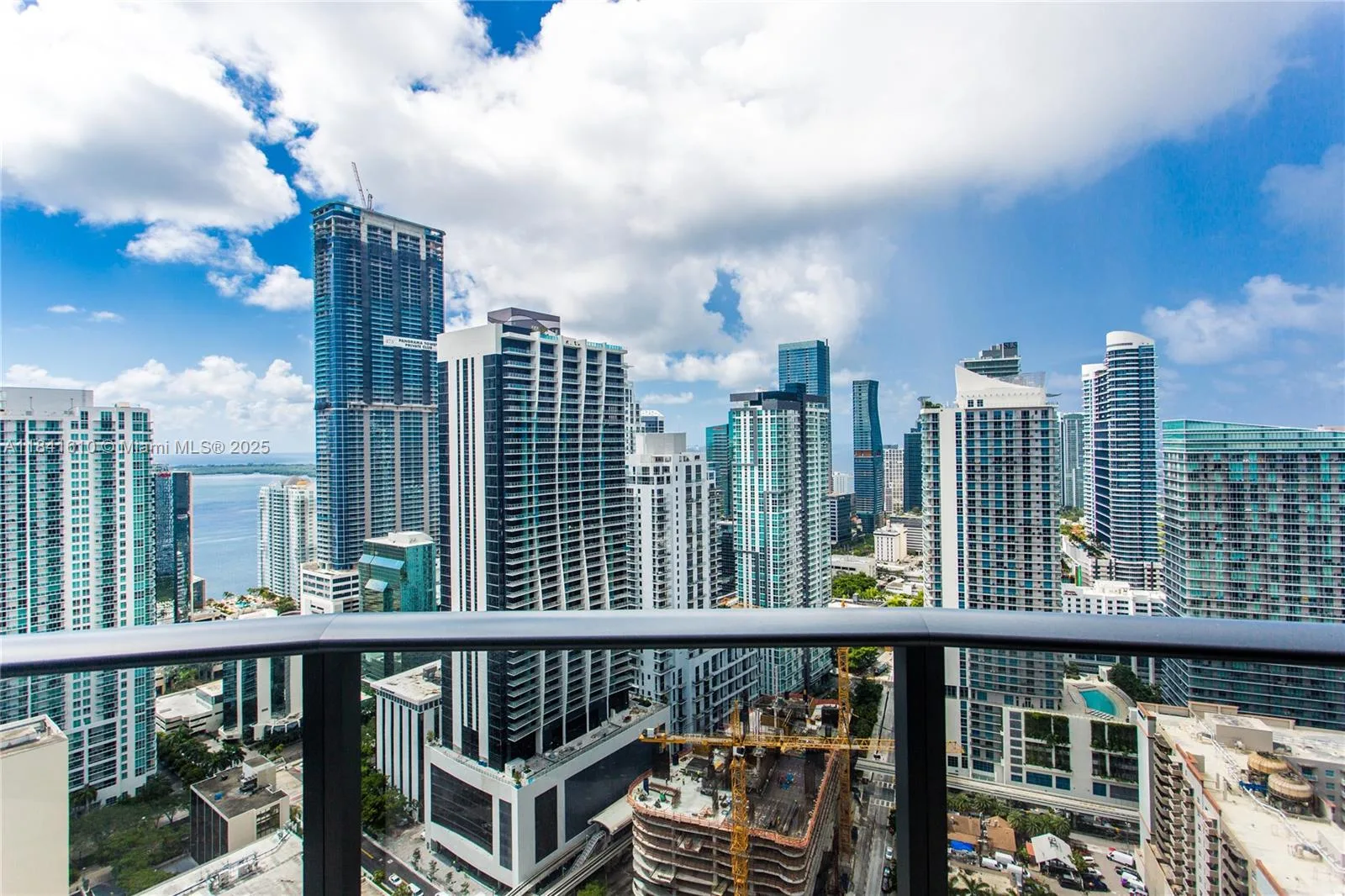 45 SW 9th St # 3803, Miami, FL 33130