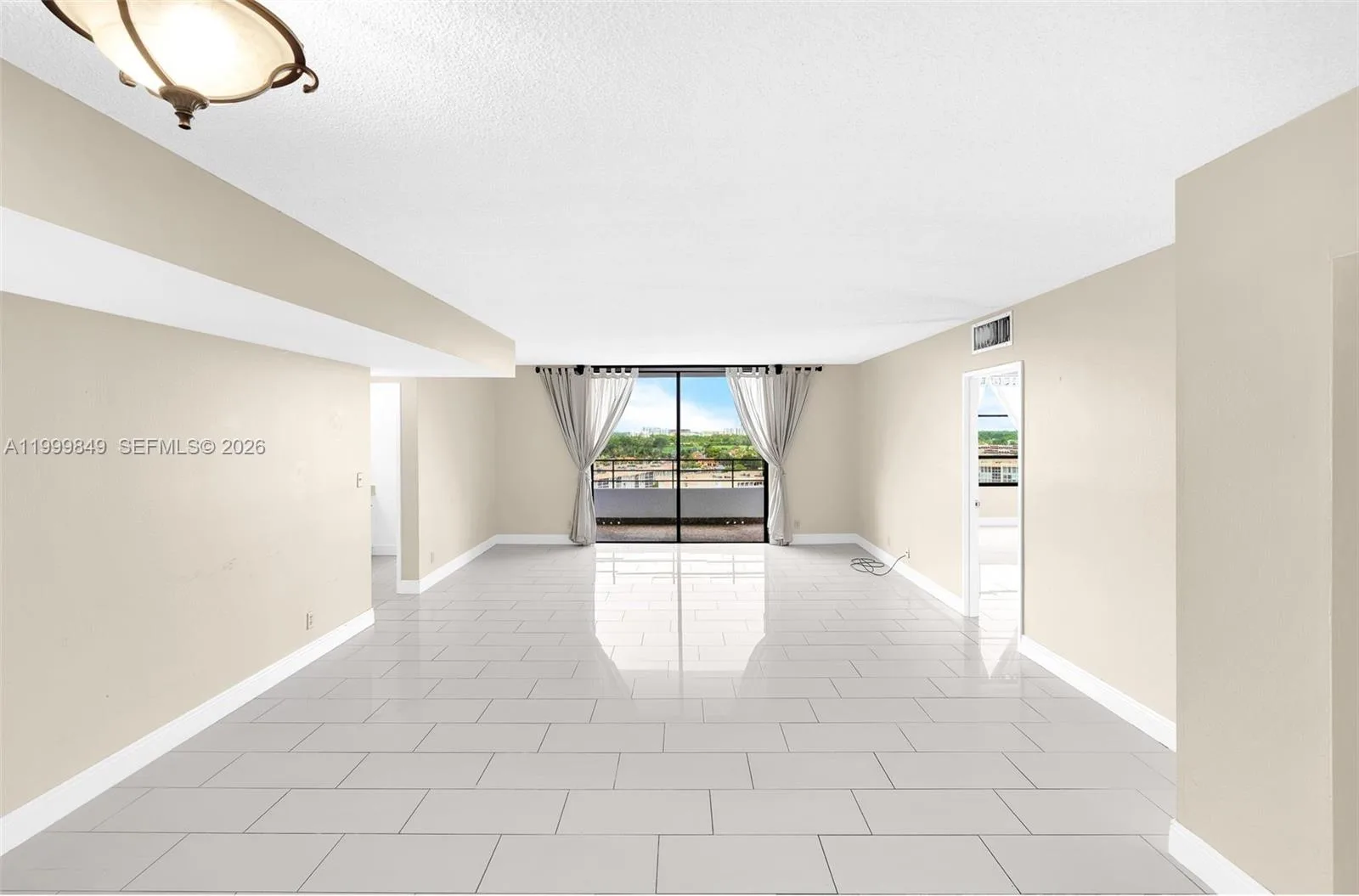 500 Three Islands Blvd # 711, Hallandale Beach, FL 33009