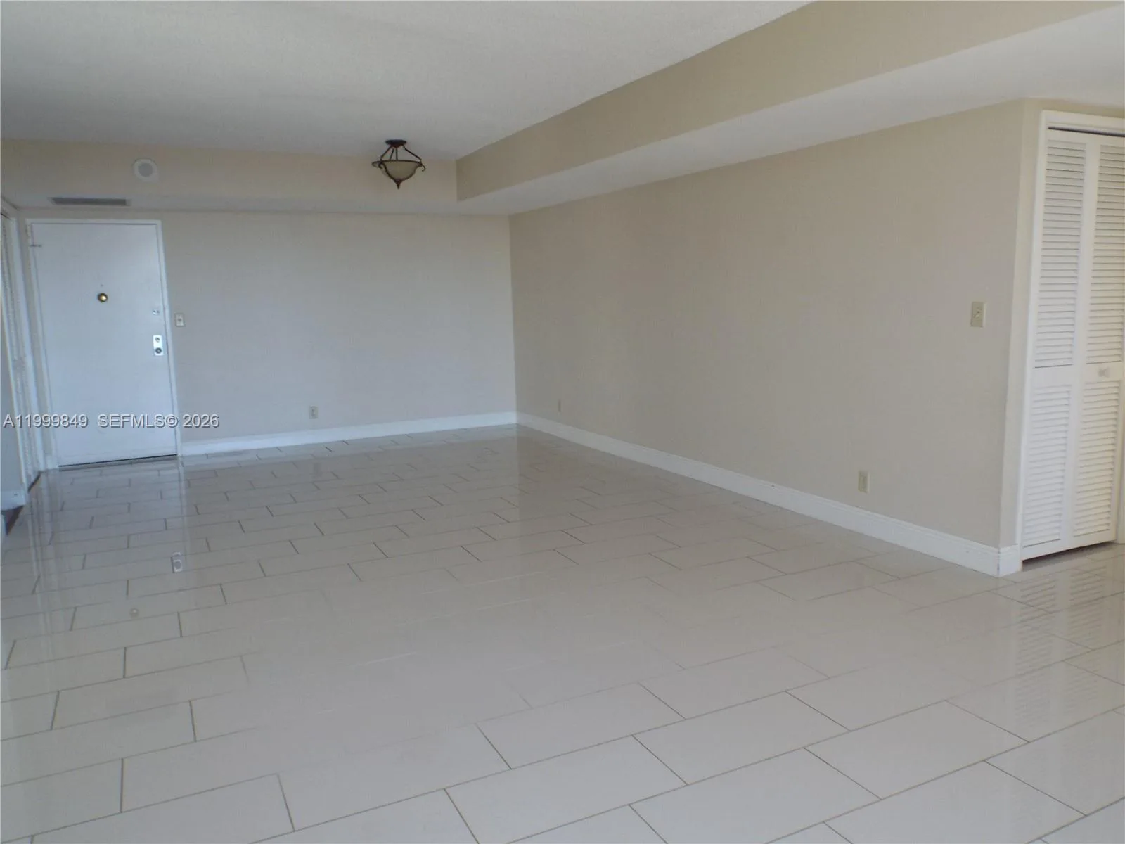 500 Three Islands Blvd # 711, Hallandale Beach, FL 33009 photo 2