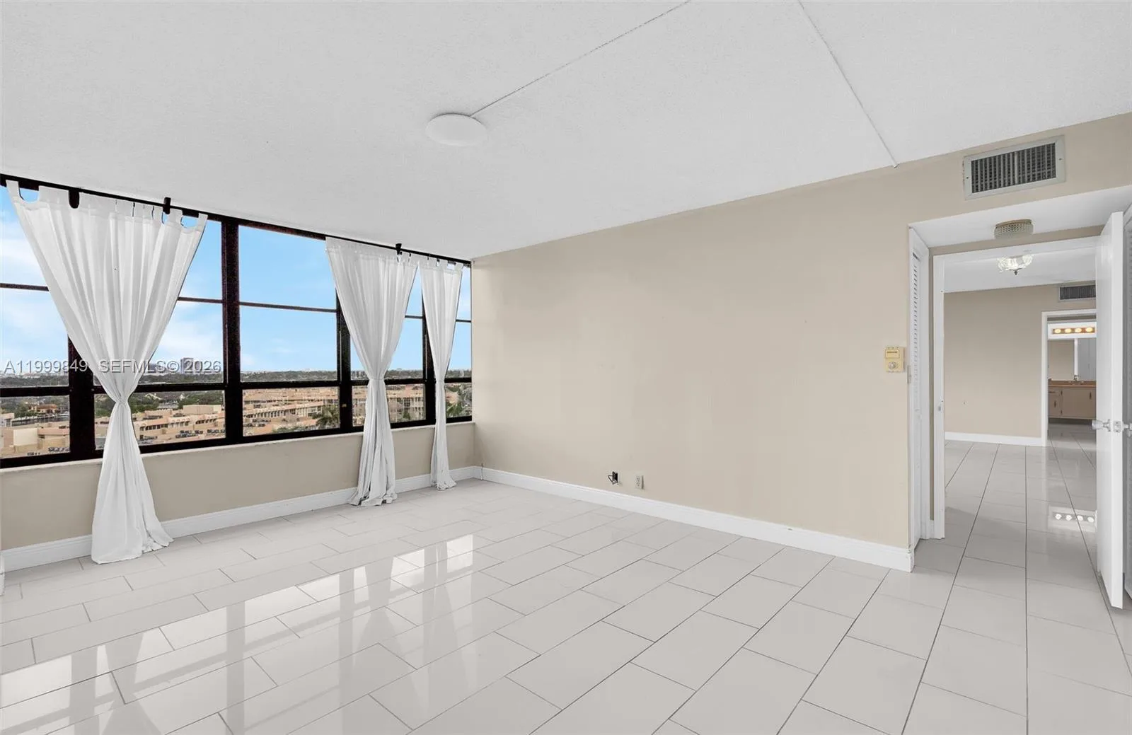 500 Three Islands Blvd # 711, Hallandale Beach, FL 33009 photo 3