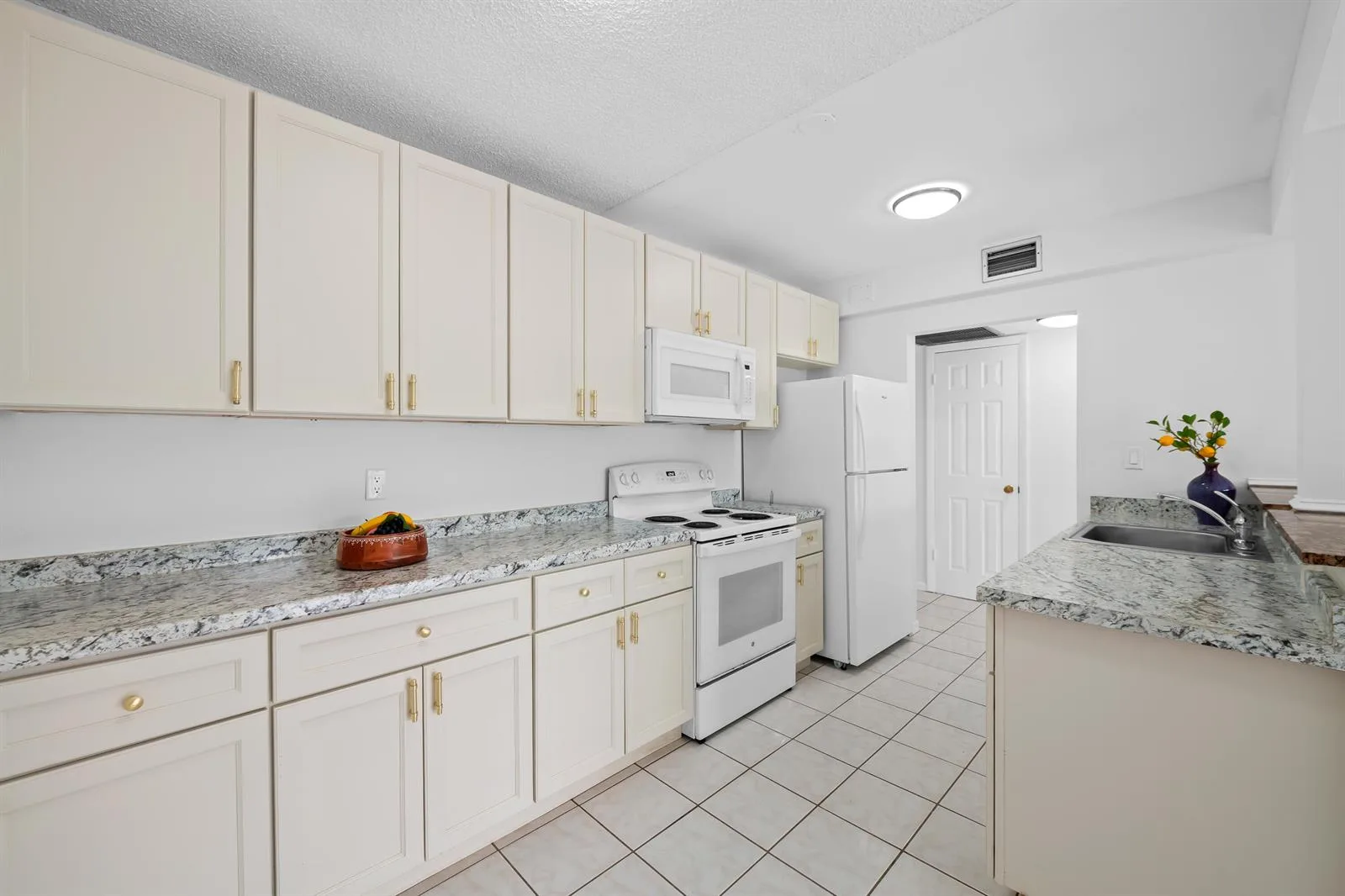 5190 E Sabal Palm Boulevard # 209, Tamarac, FL 33319
