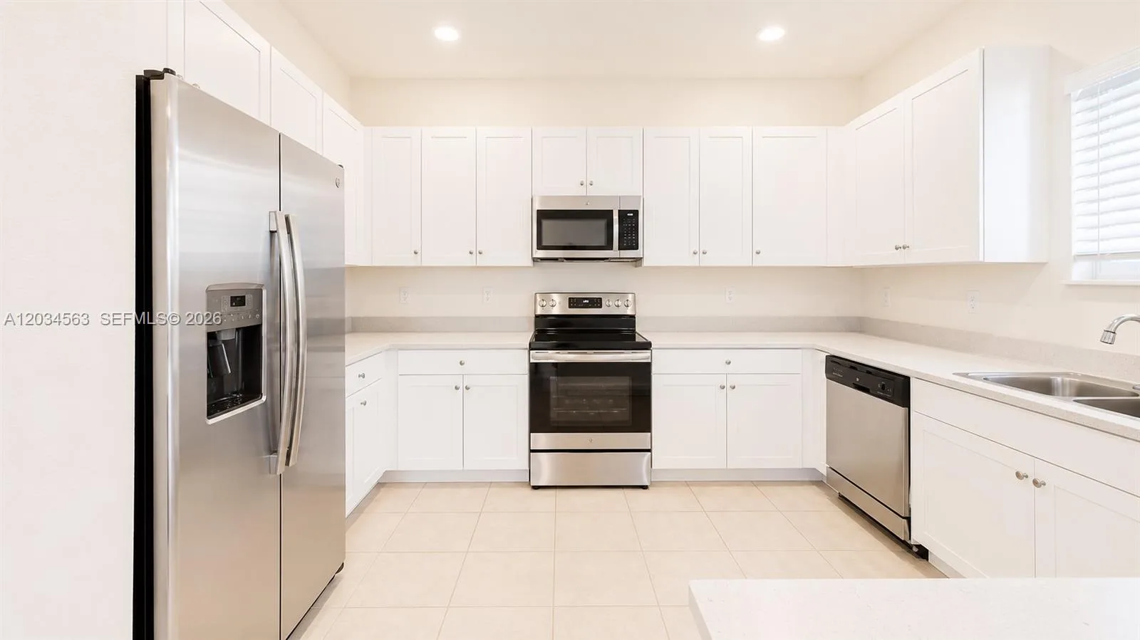 2434 NE 1st St # 2434, Homestead, FL 33033 photo 3