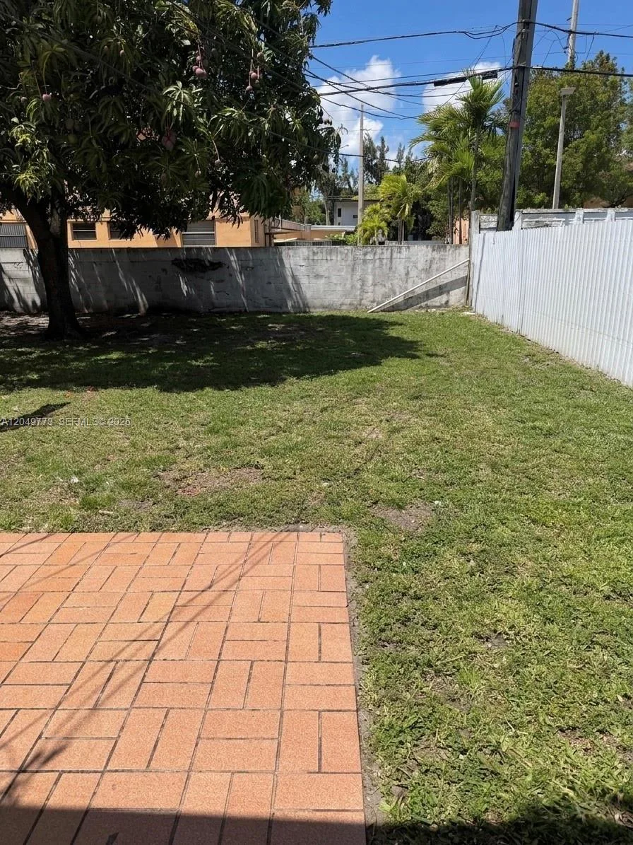 41 E 20th St, Hialeah, FL 33010 photo 4