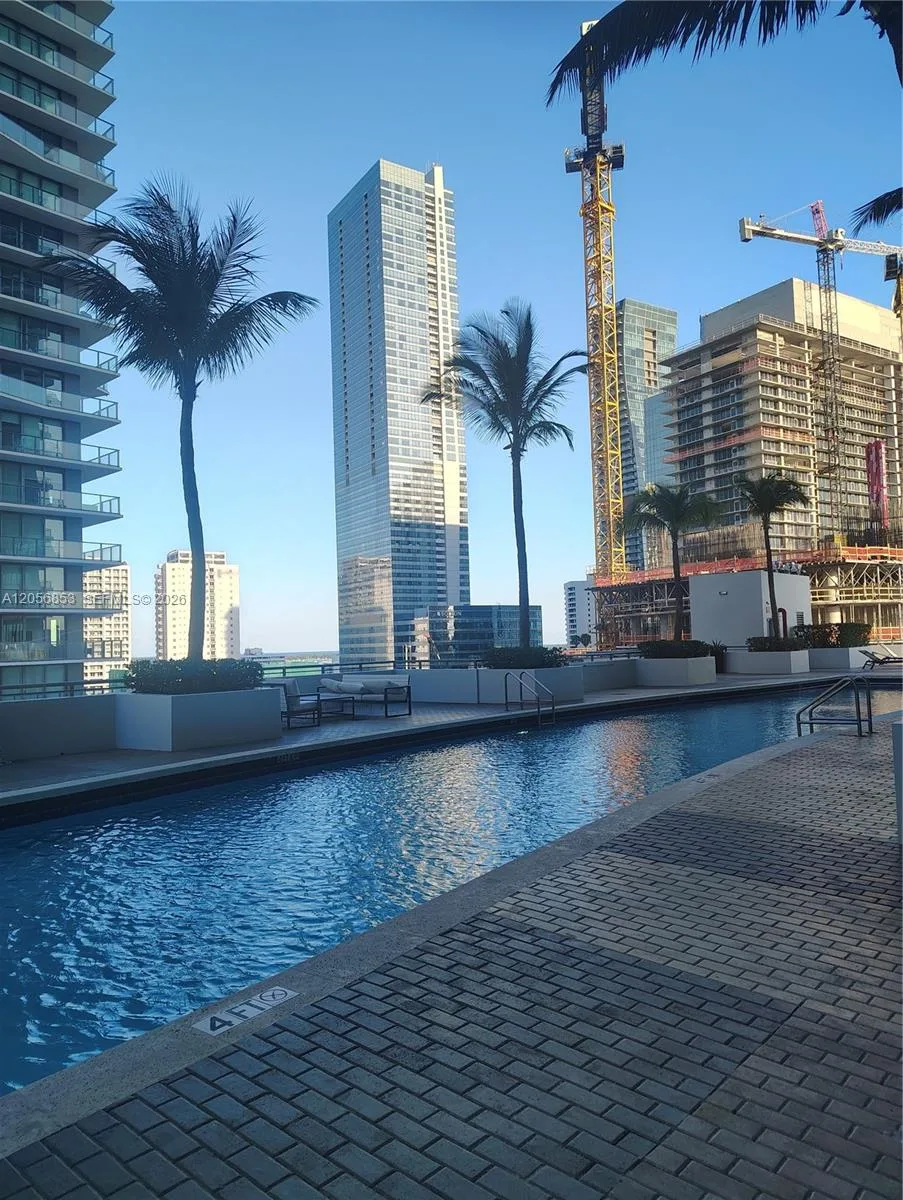 60 SW 13th St # 1117, Miami, FL 33130