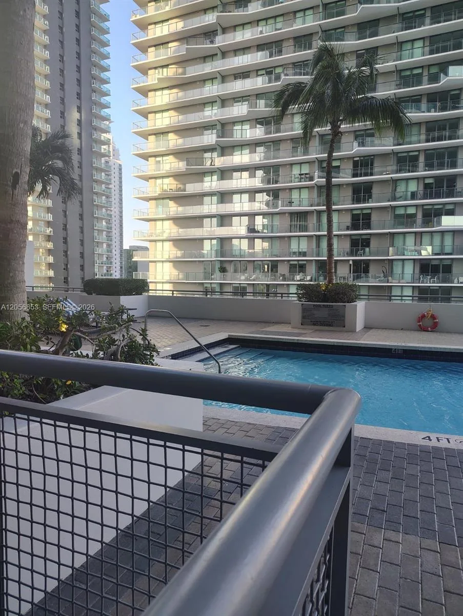 60 SW 13th St # 1117, Miami, FL 33130 photo 5