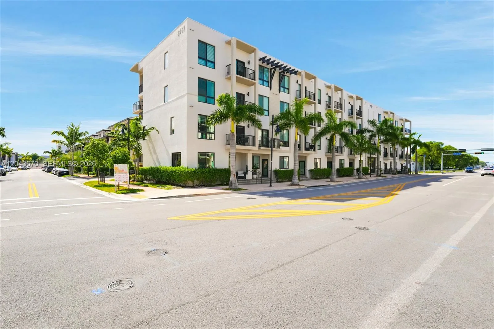 8167 NW 41st St # E-101, Doral, FL 33166