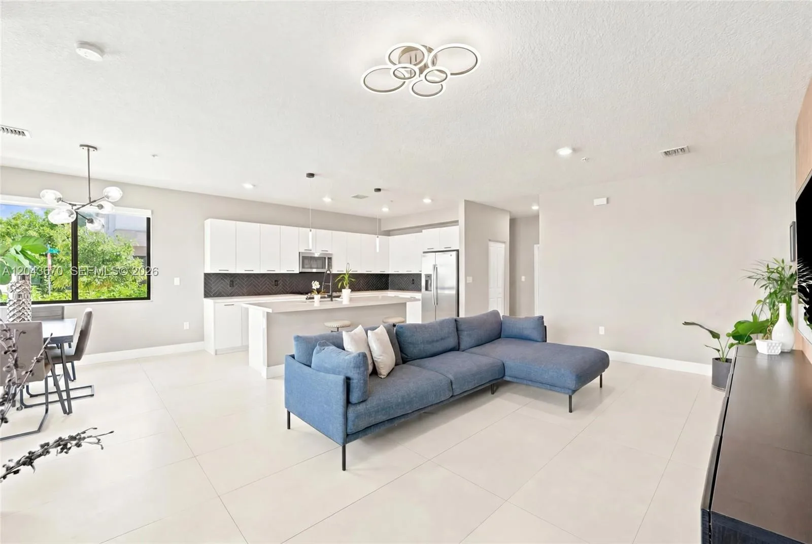 8167 NW 41st St # E-101, Doral, FL 33166 photo 12