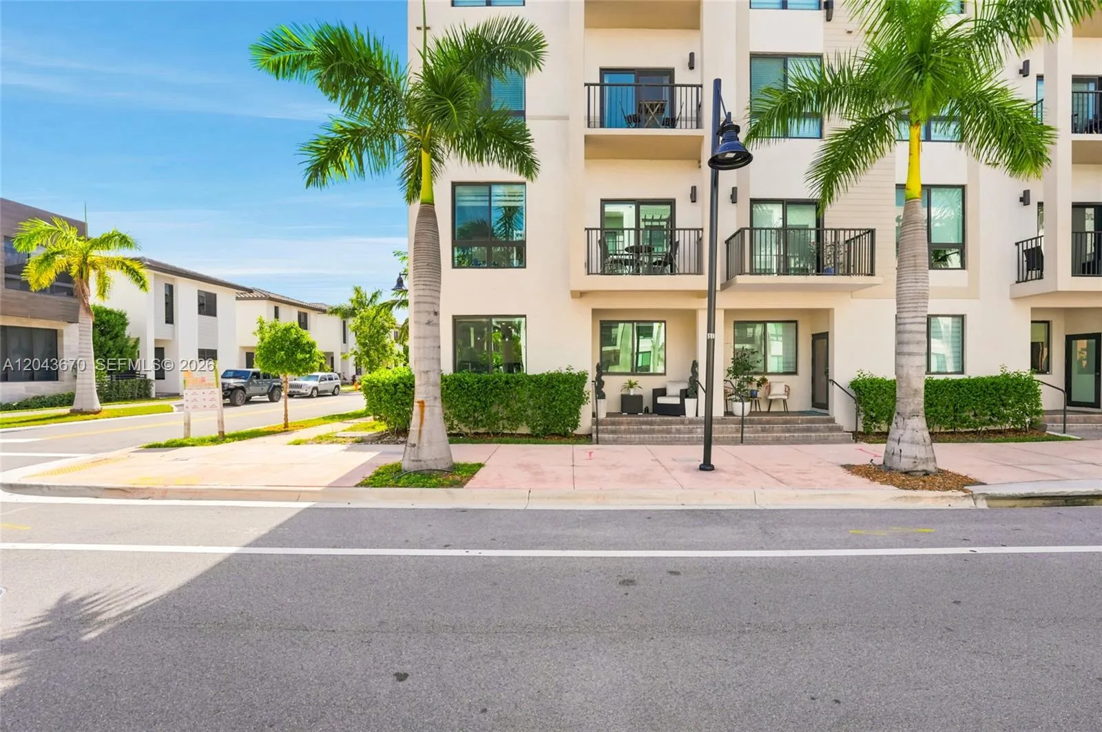 8167 NW 41st St # E-101, Doral, FL 33166 photo 3