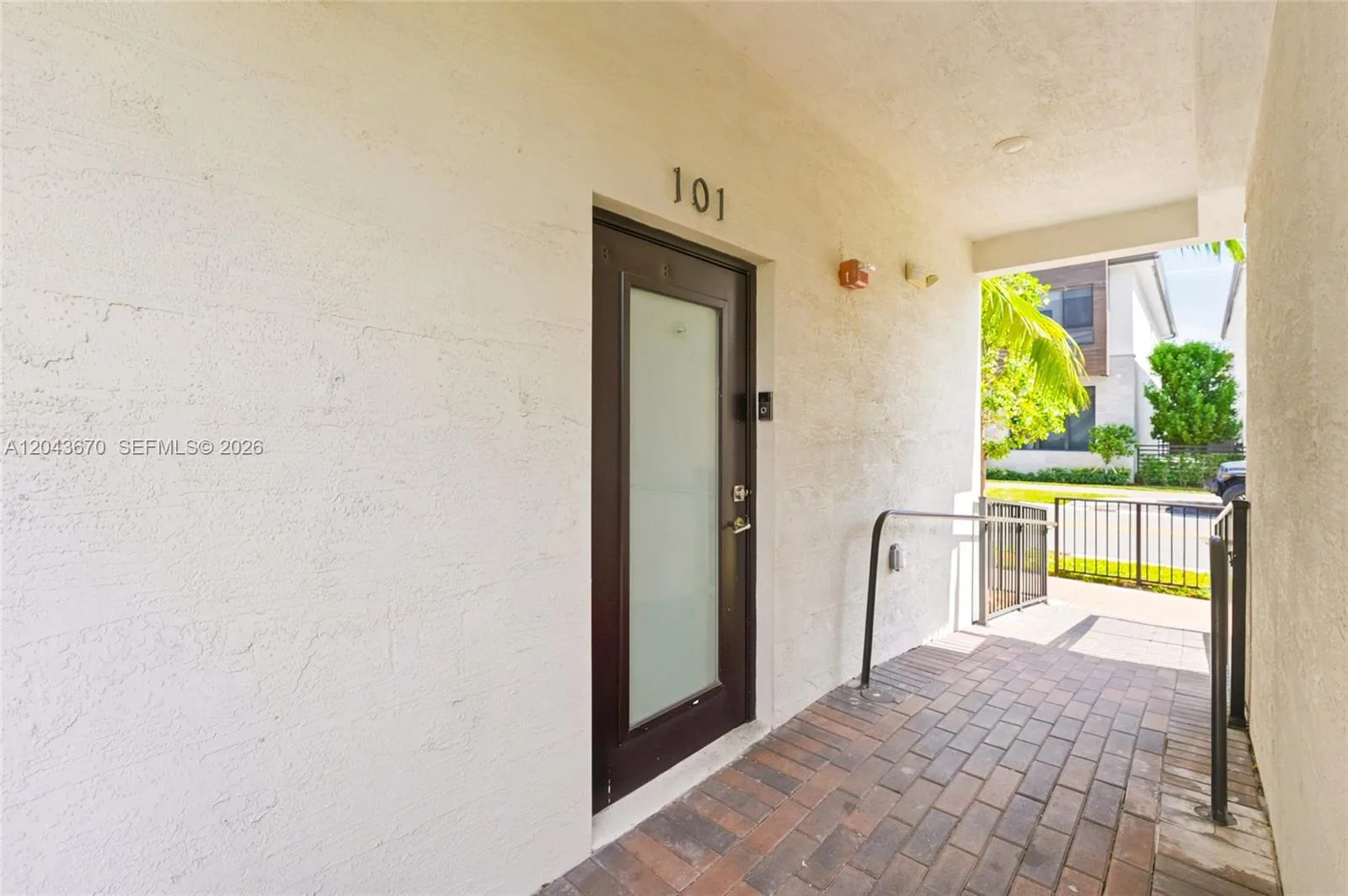 8167 NW 41st St # E-101, Doral, FL 33166 photo 6