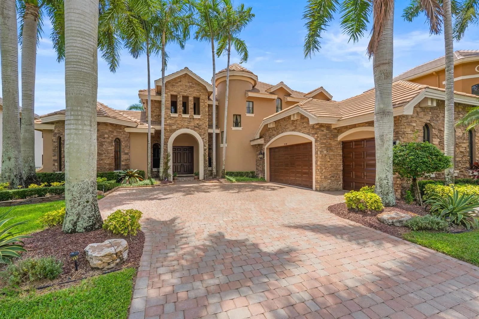 10538 VERSAILLES Boulevard, Wellington, FL 33449 photo 3