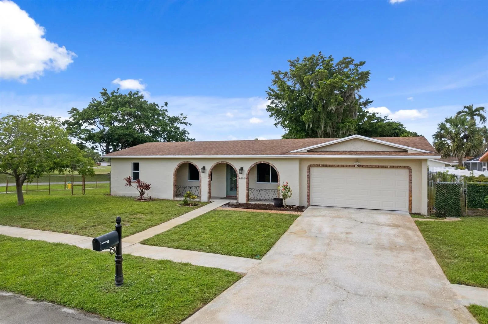 4100 NW 7th Street, Coconut Creek, FL 33066