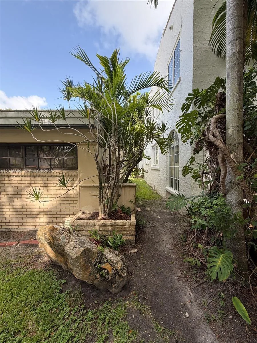 1400 Madrid St, Coral Gables, FL 33134 photo 4