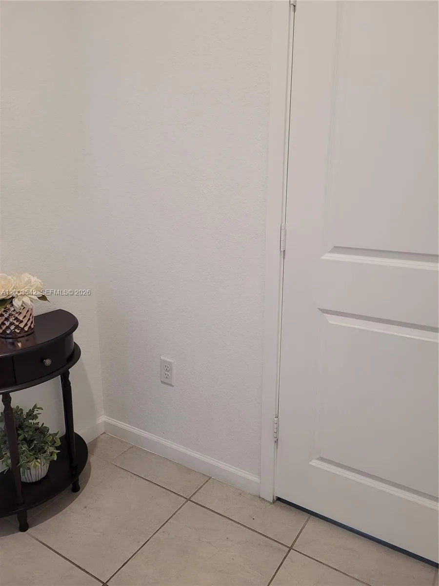 1015 SE 24th Ter, Homestead, FL 33035 photo 7
