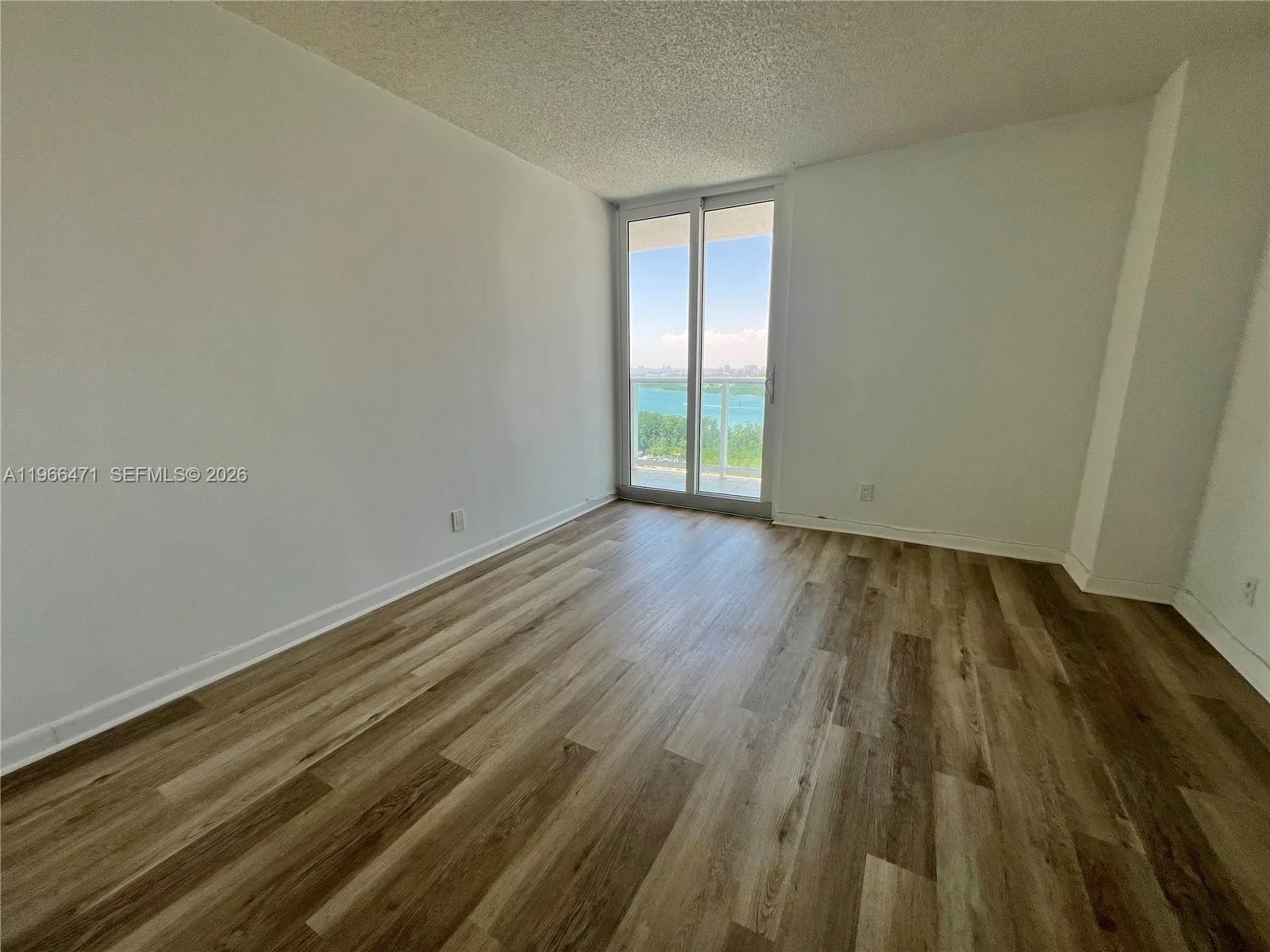 100 Bayview Dr # 1418, Sunny Isles Beach, FL 33160 photo 10