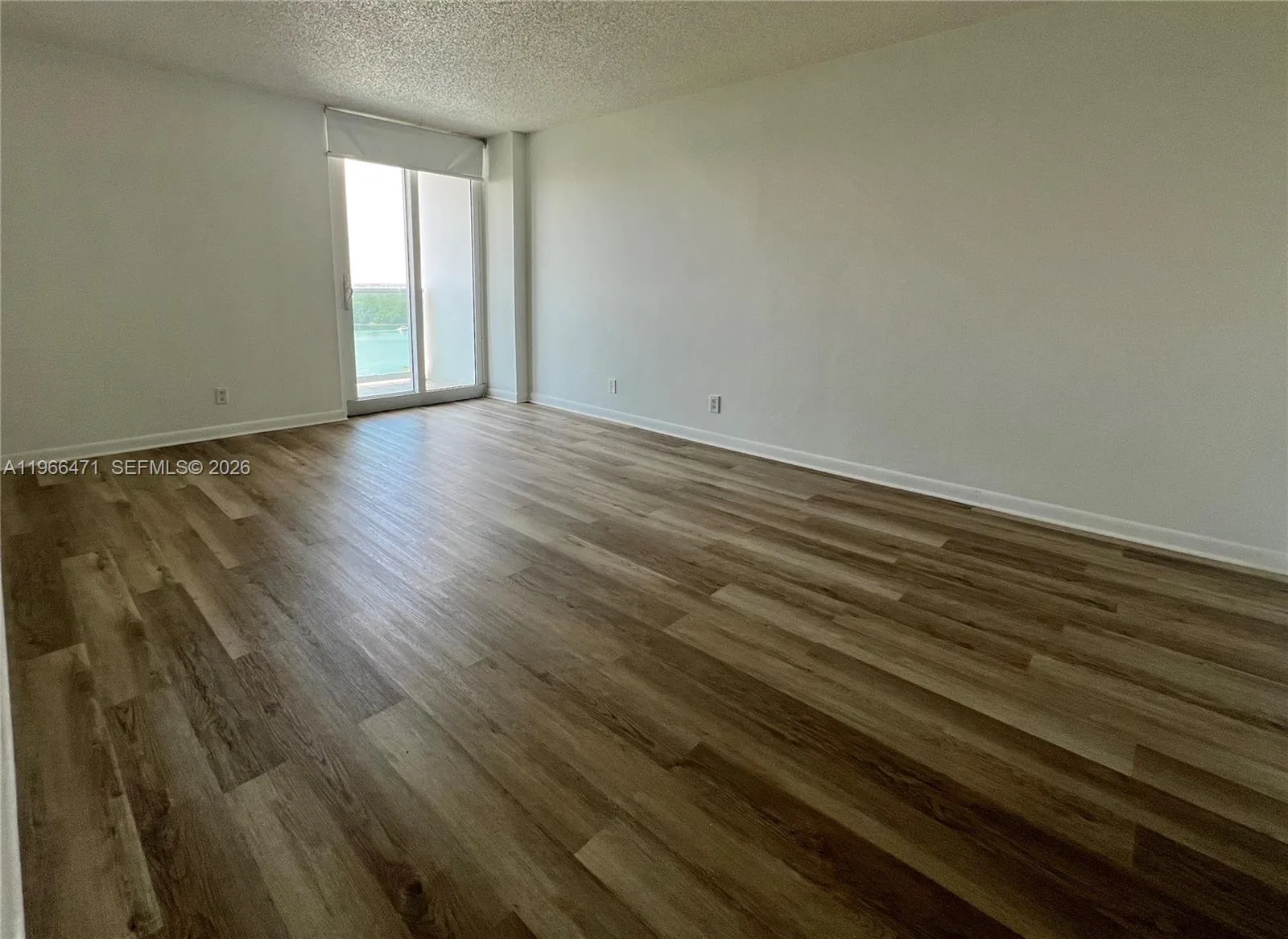 100 Bayview Dr # 1418, Sunny Isles Beach, FL 33160 photo 12