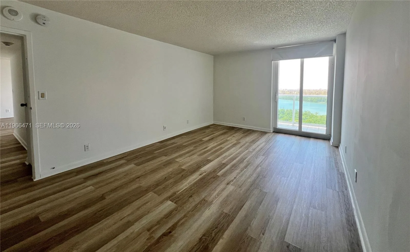100 Bayview Dr # 1418, Sunny Isles Beach, FL 33160 photo 13