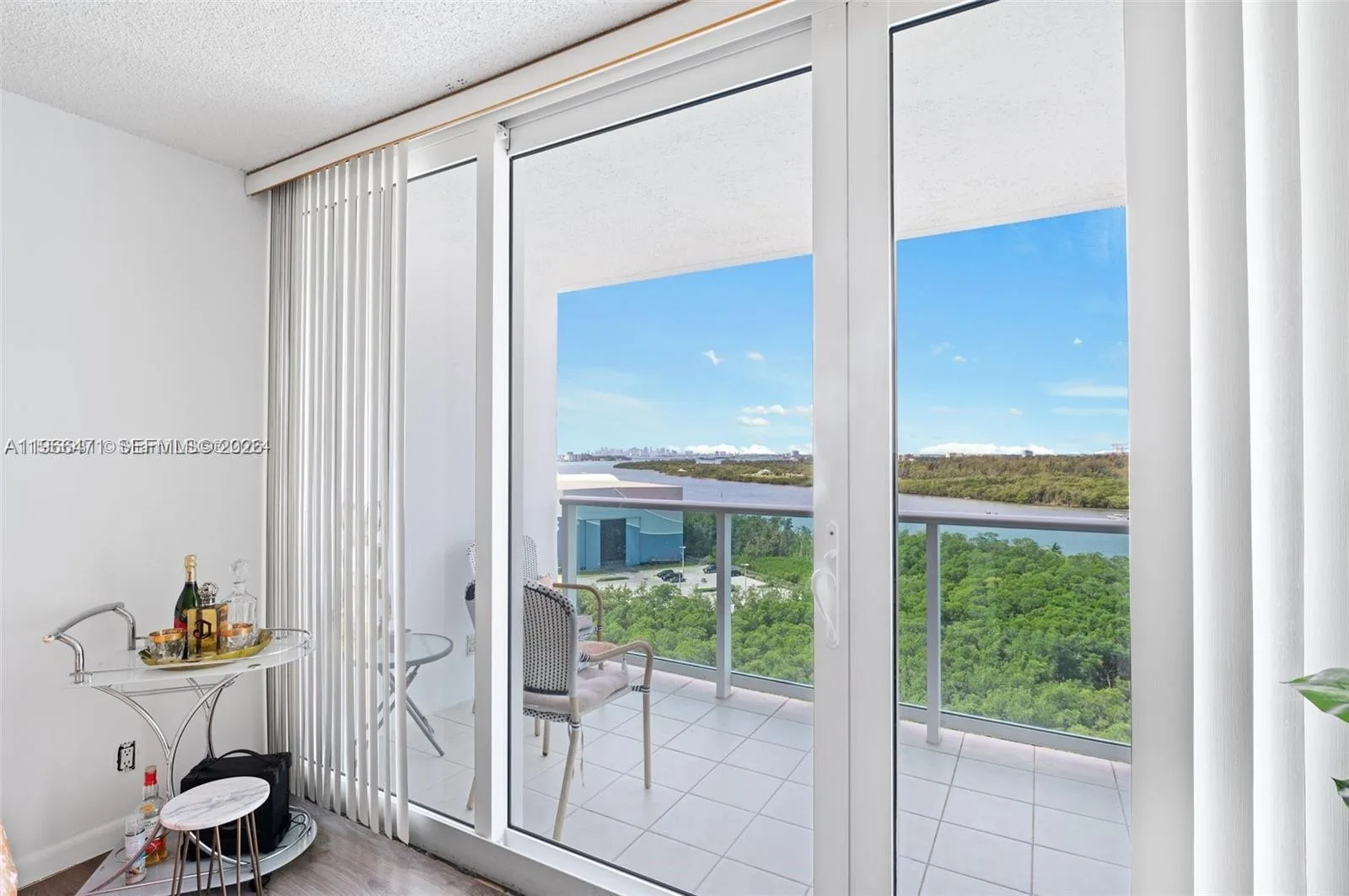 100 Bayview Dr # 1418, Sunny Isles Beach, FL 33160 photo 6