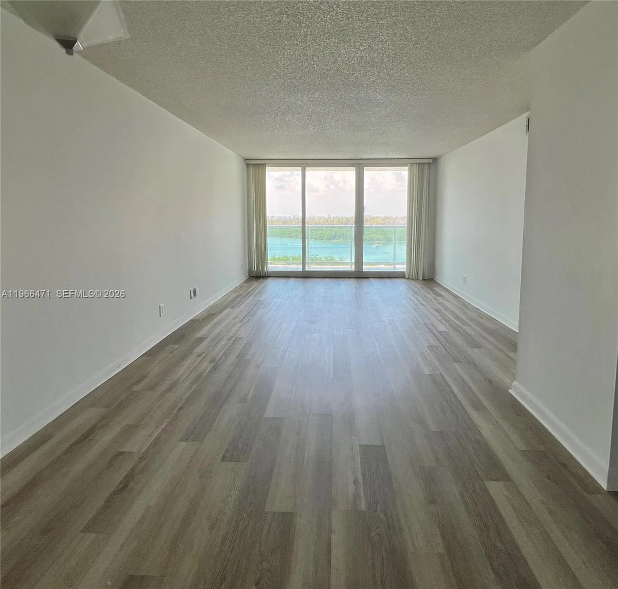 100 Bayview Dr # 1418, Sunny Isles Beach, FL 33160 photo 7
