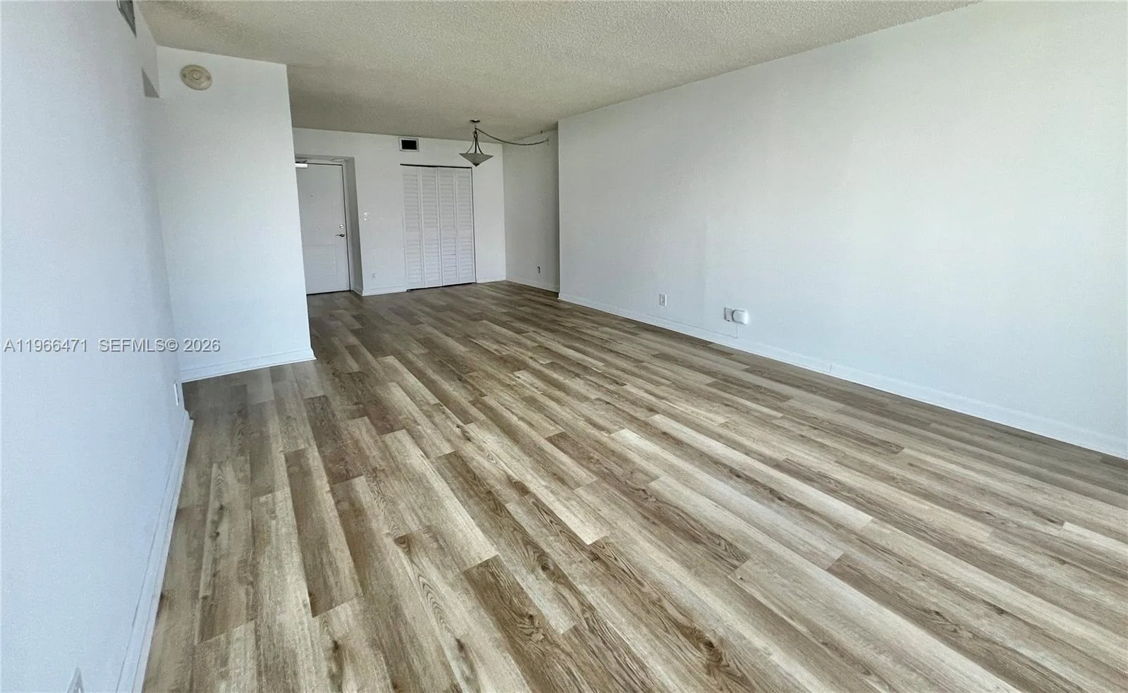 100 Bayview Dr # 1418, Sunny Isles Beach, FL 33160 photo 9