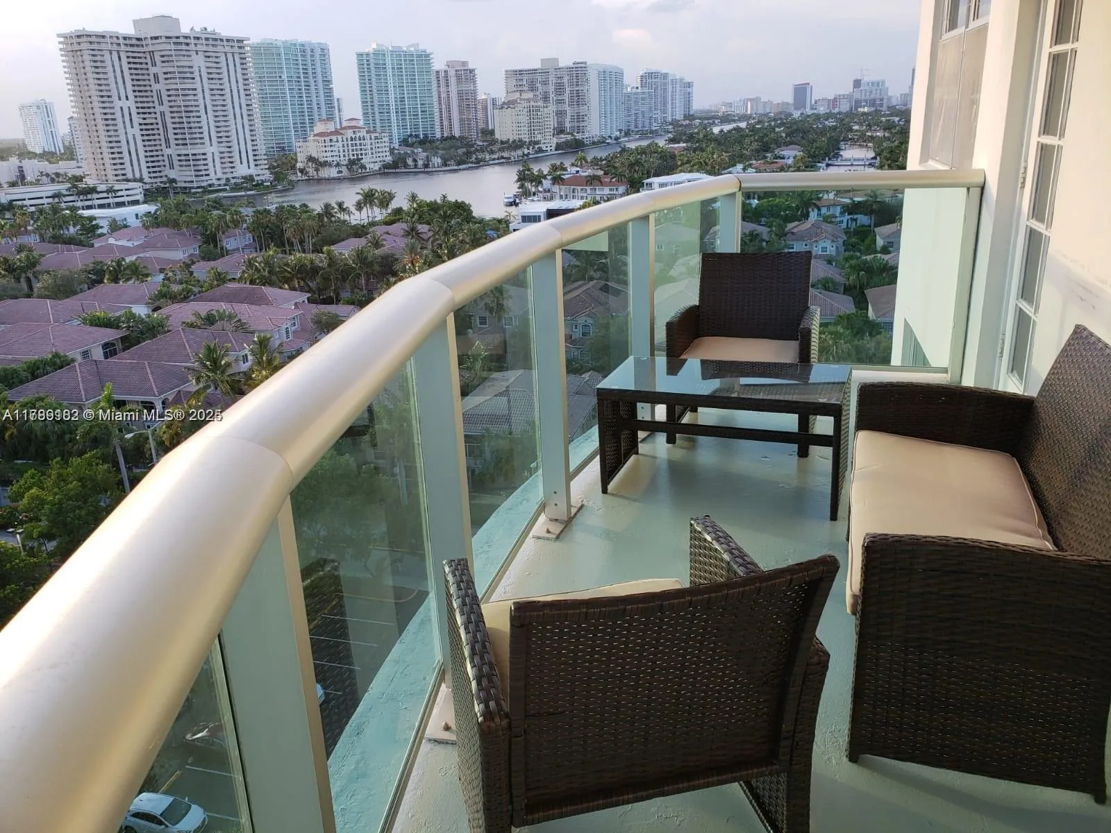19370 Collins Ave # 1216, Sunny Isles Beach, FL 33160 photo 3