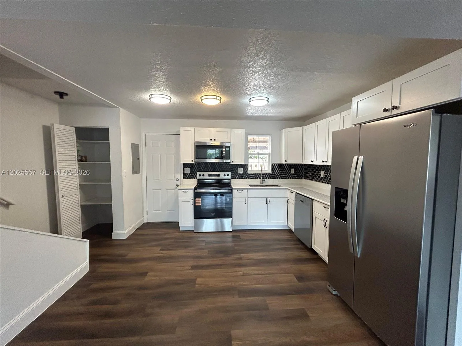 1450 NE 151st St # 101, Miami, FL 33162 photo 3