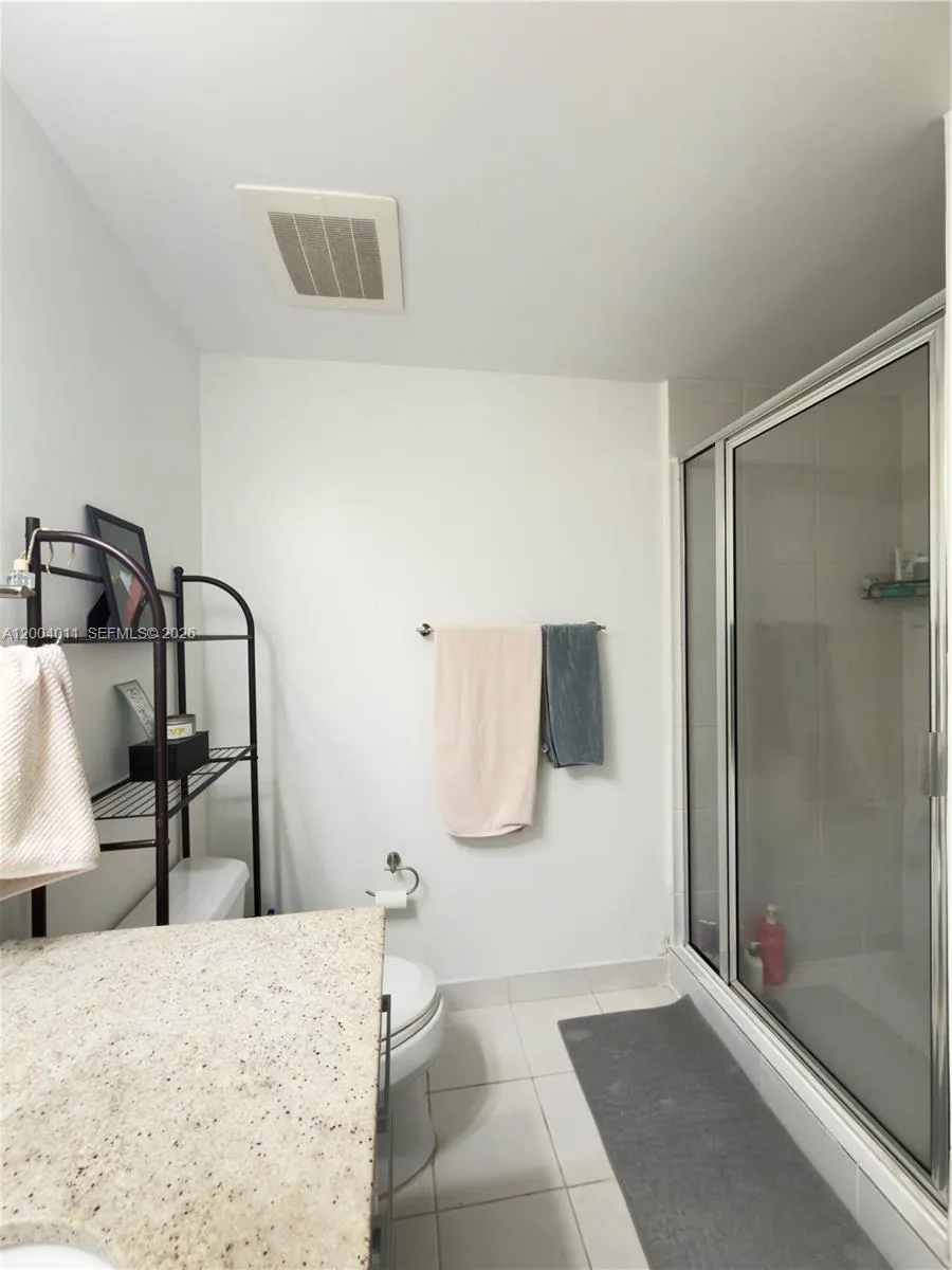 185 SW 7th St # 2711, Miami, FL 33130 photo 13