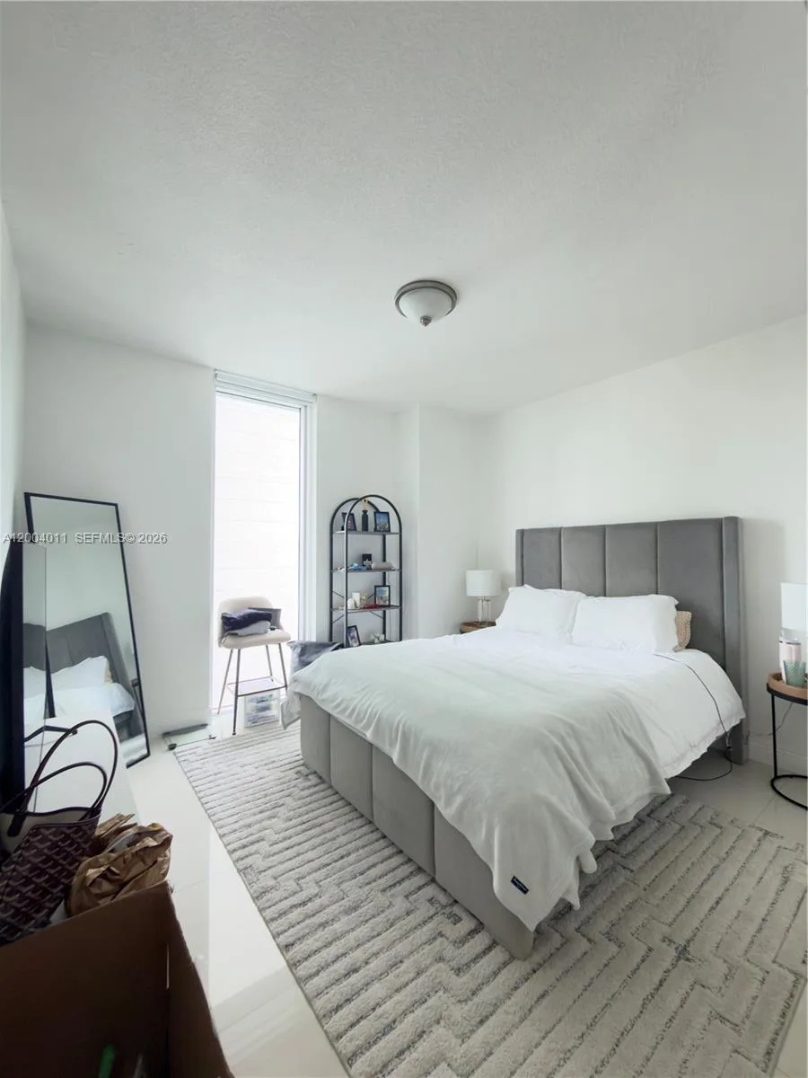 185 SW 7th St # 2711, Miami, FL 33130 photo 9
