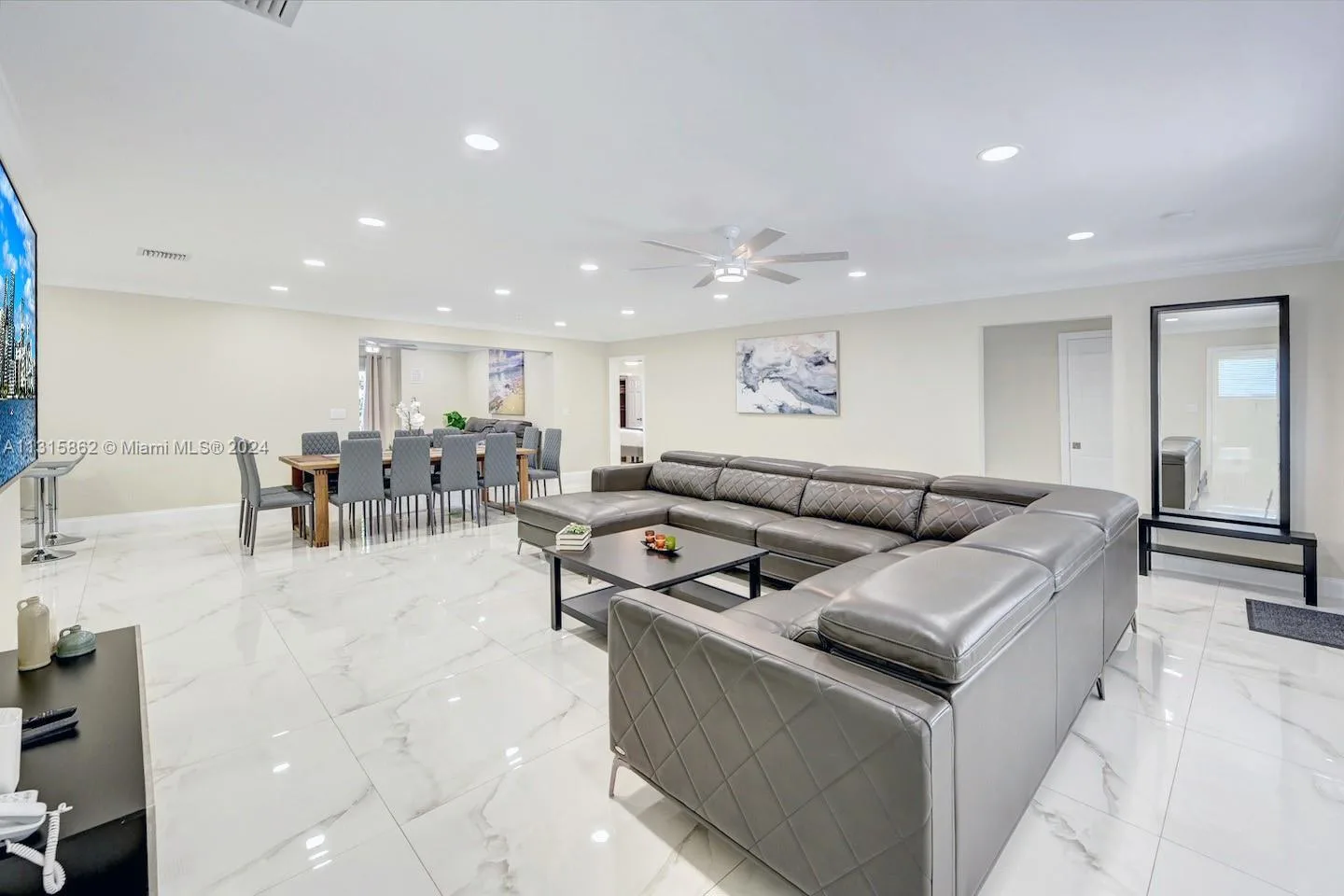 1307 Rodman St, Hollywood, FL 33019 photo 11