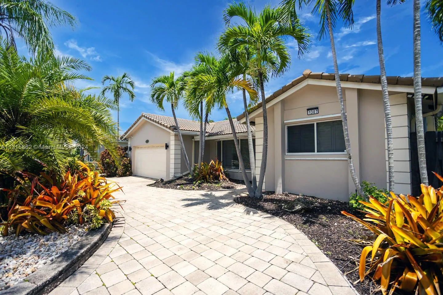 1307 Rodman St, Hollywood, FL 33019 photo 7