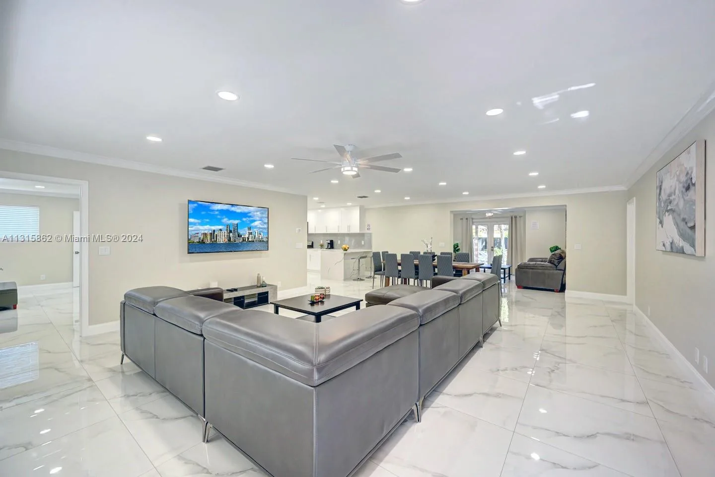 1307 Rodman St, Hollywood, FL 33019 photo 9