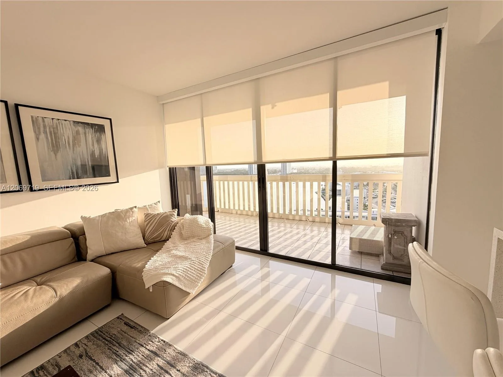 1000 W Island Blvd # 1911, Aventura, FL 33160 photo 8