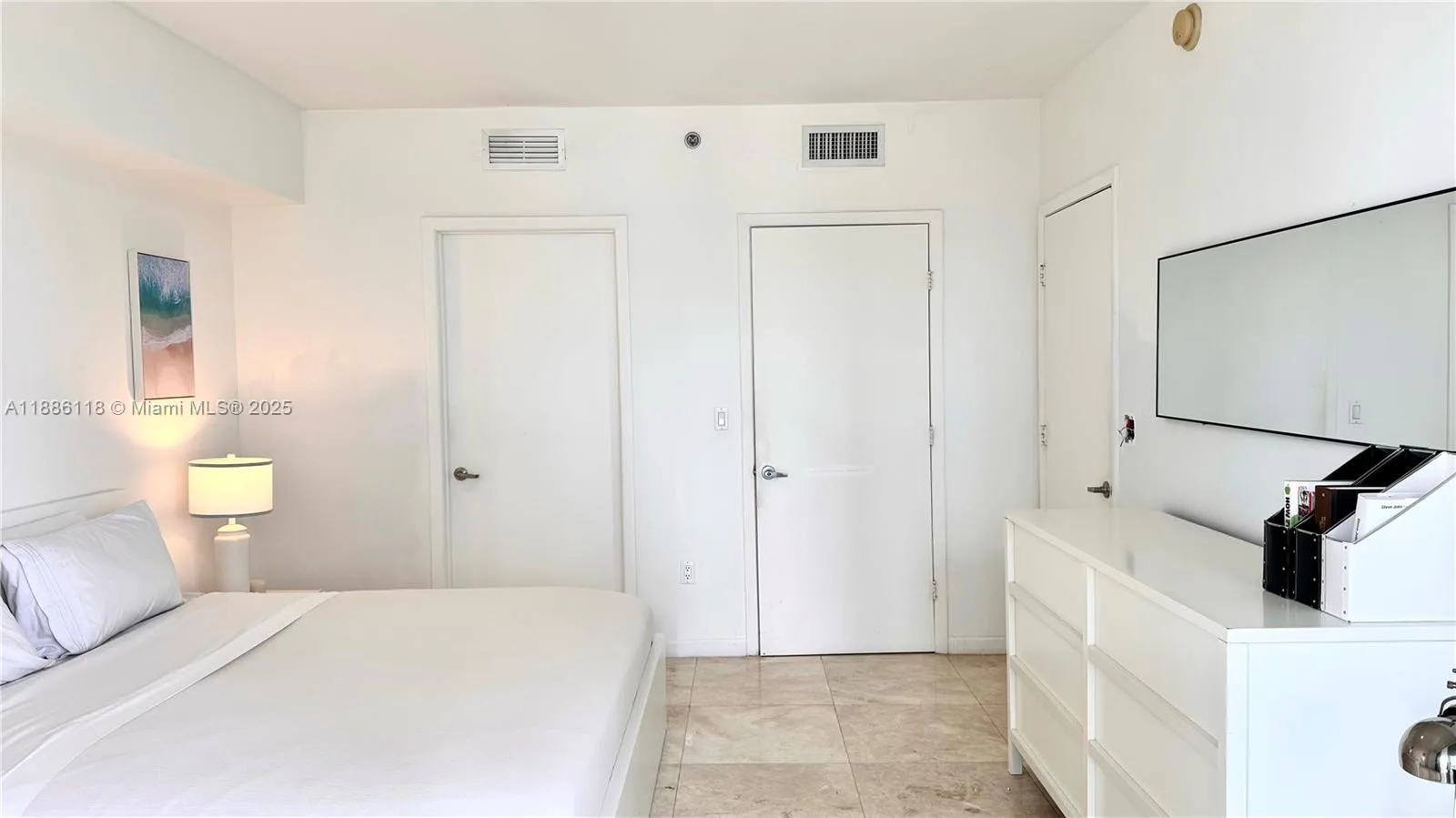 475 Brickell Ave # 2512, Miami, FL 33131 photo 10