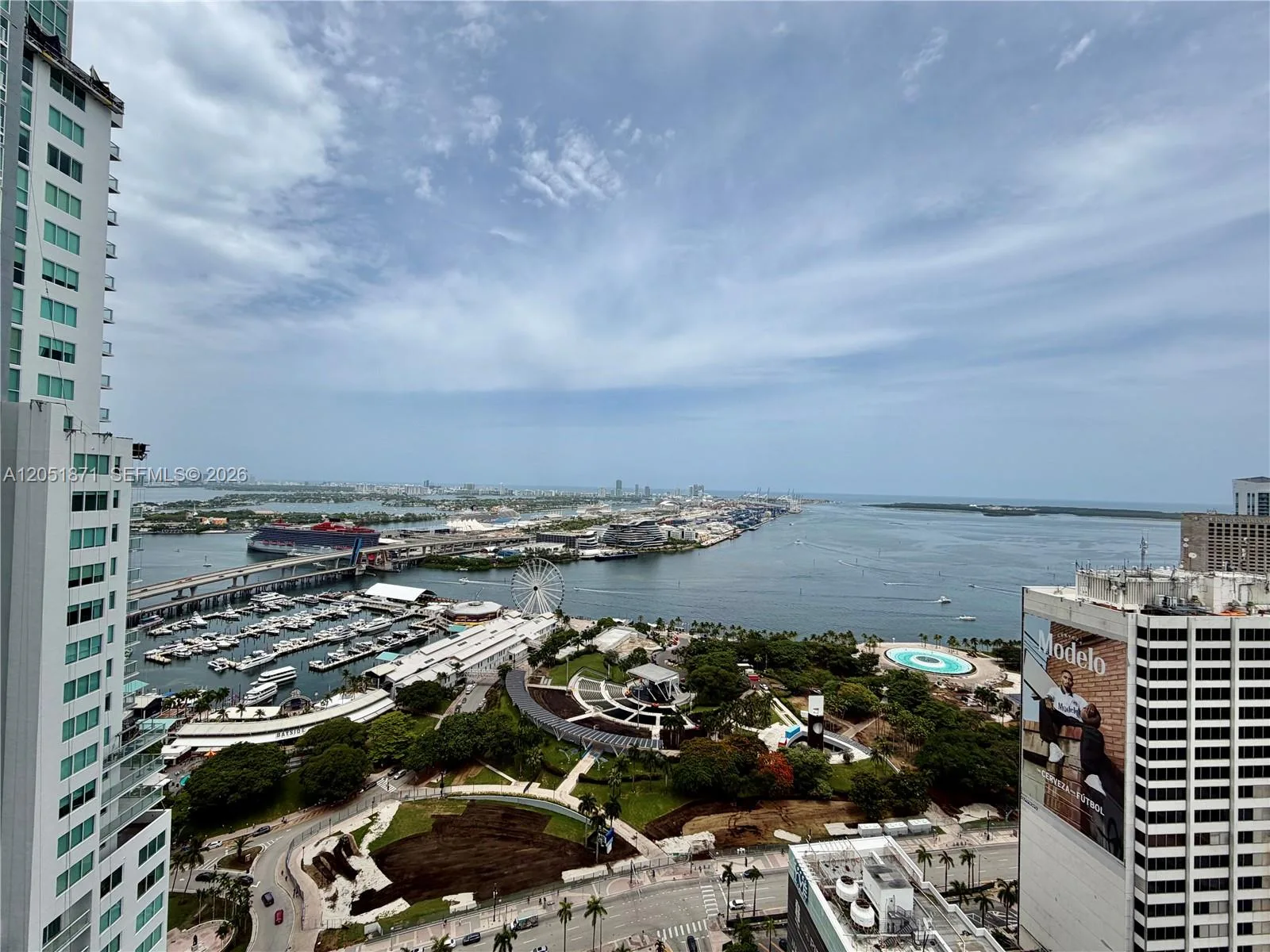 253 NE 2nd St # 3907, Miami, FL 33132 photo 2