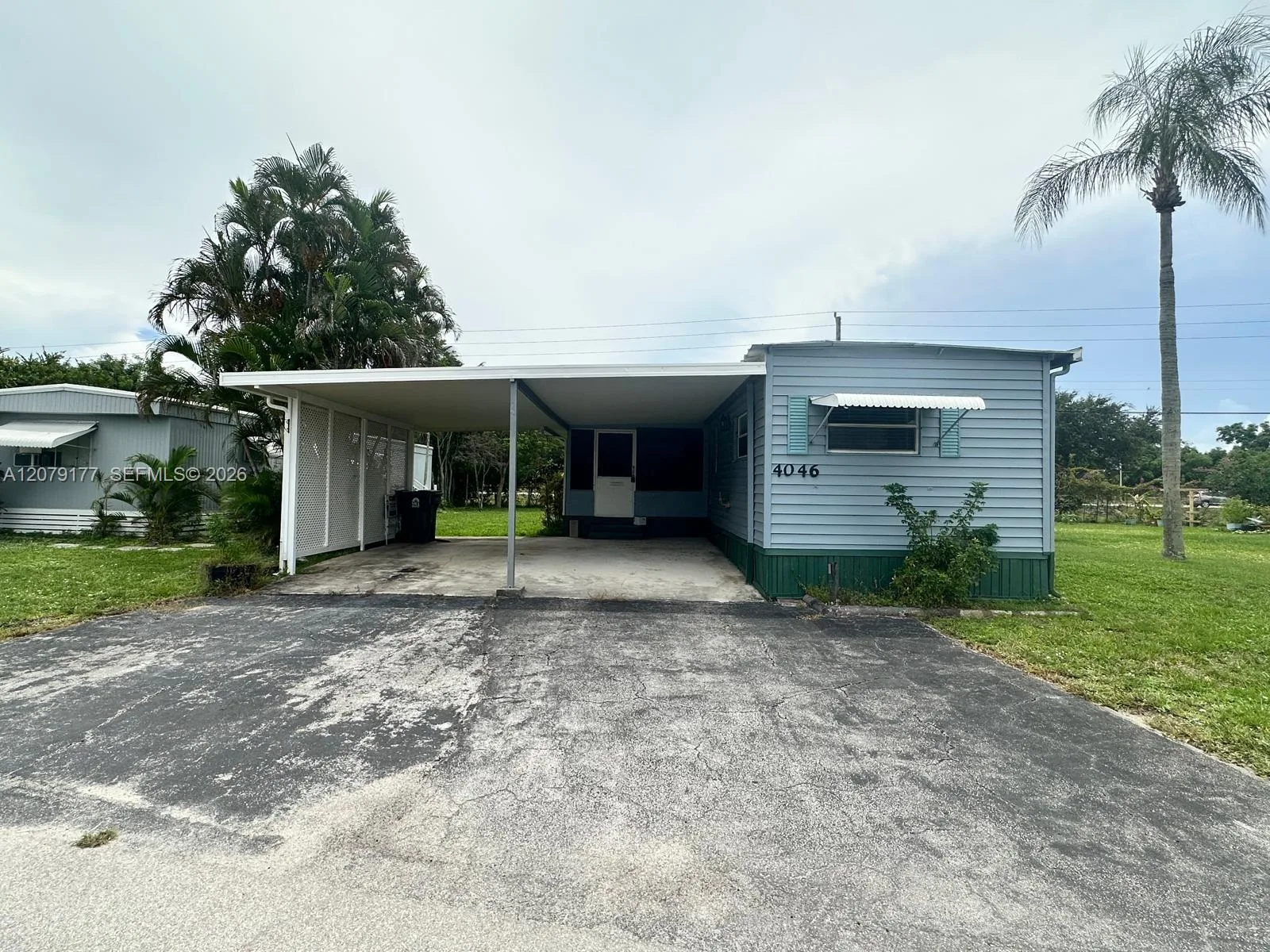 4046 67th Ln, Riviera Beach, FL 33404 photo 2