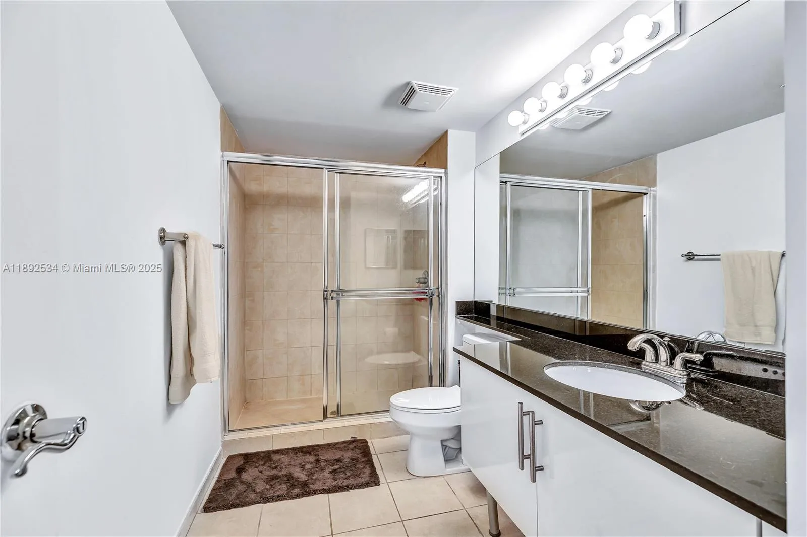 31 SE 5th St # 2111, Miami, FL 33131 photo 10