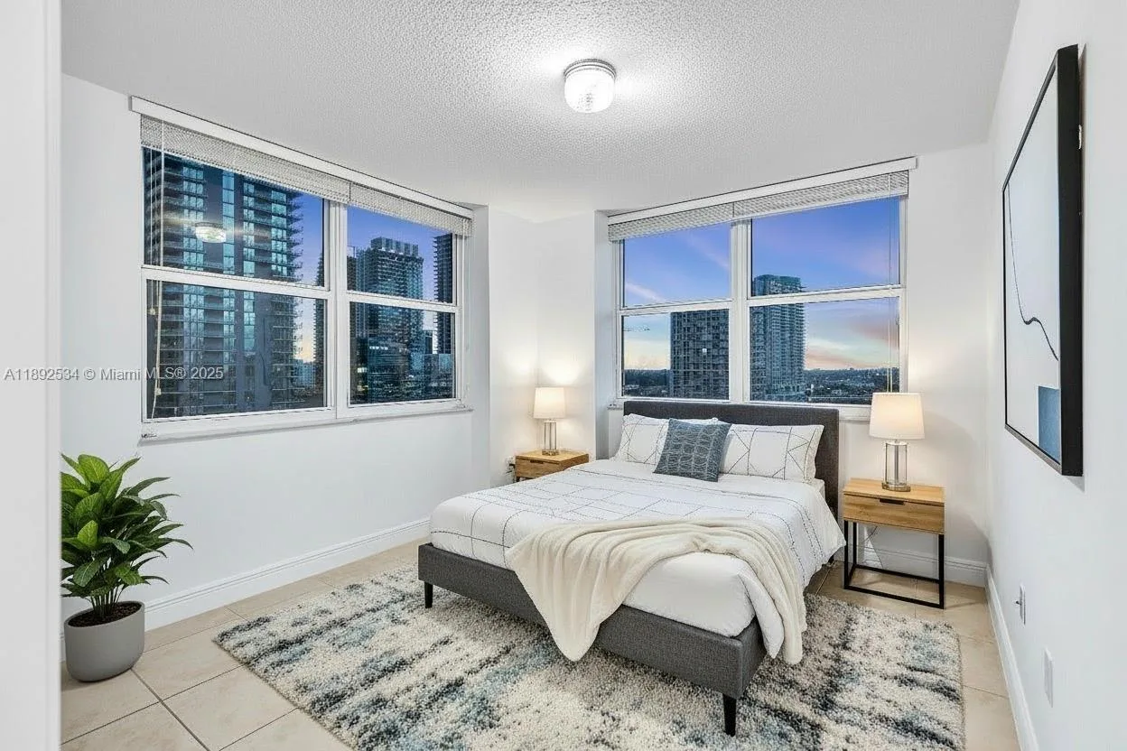 31 SE 5th St # 2111, Miami, FL 33131 photo 12