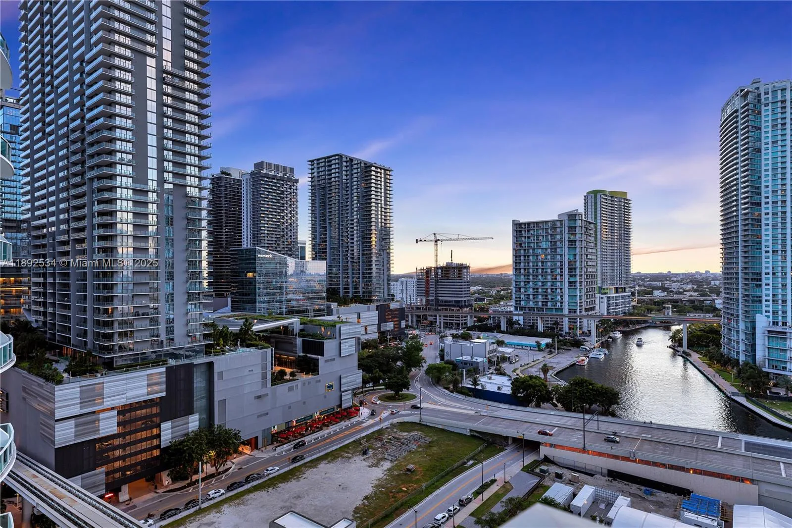 31 SE 5th St # 2111, Miami, FL 33131 photo 13