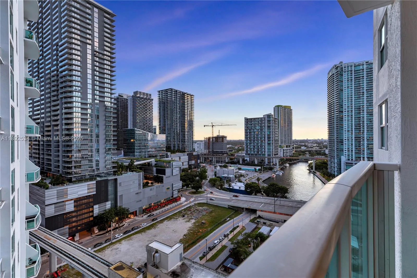 31 SE 5th St # 2111, Miami, FL 33131 photo 2