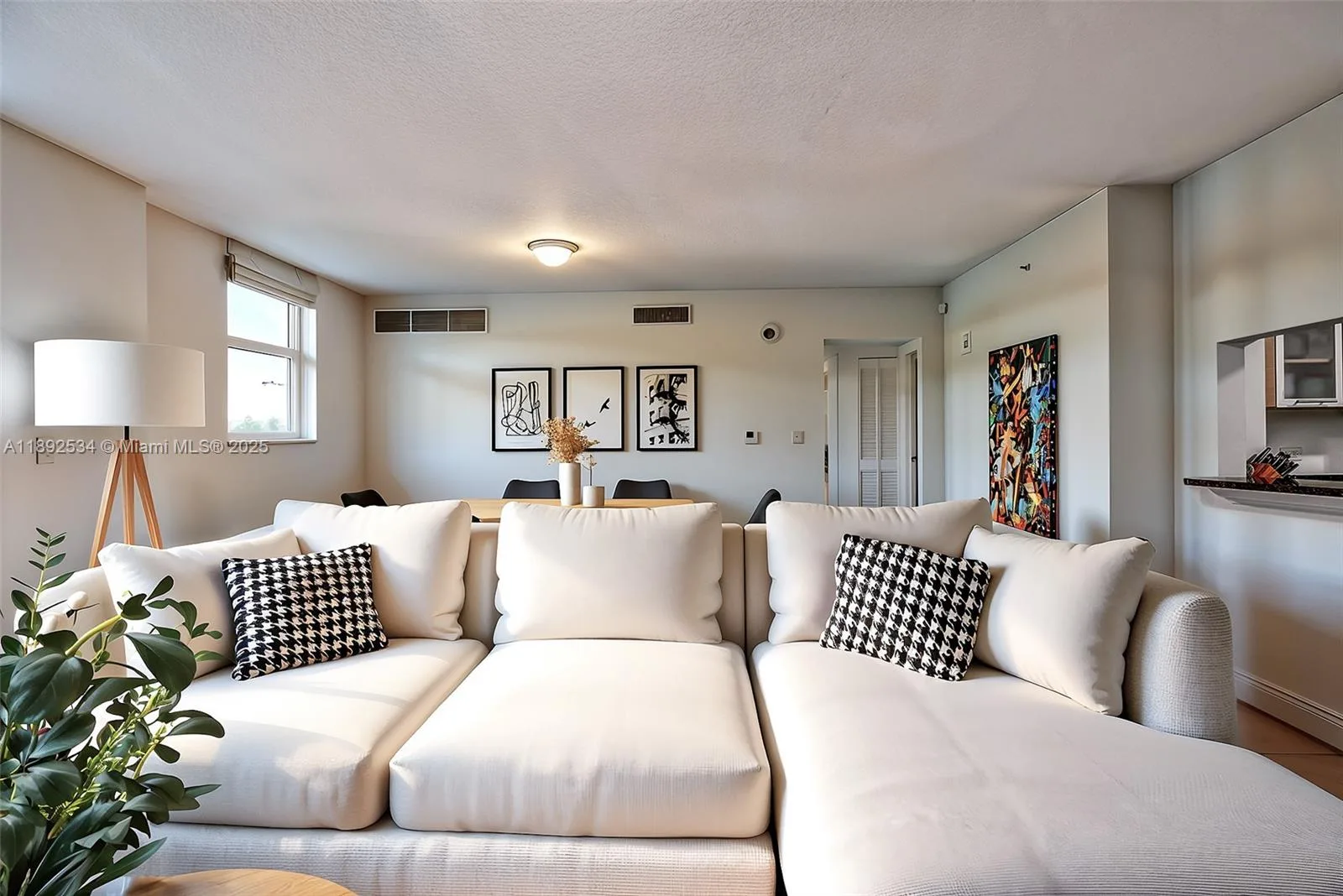 31 SE 5th St # 2111, Miami, FL 33131 photo 5