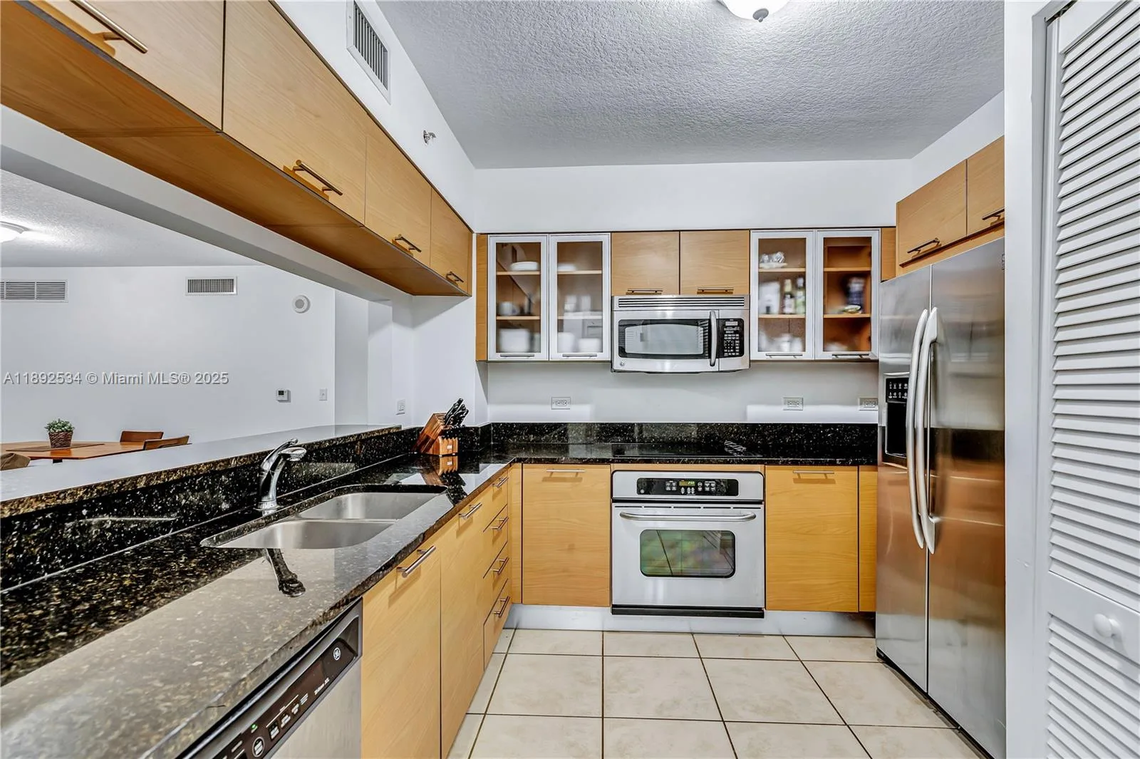 31 SE 5th St # 2111, Miami, FL 33131 photo 6