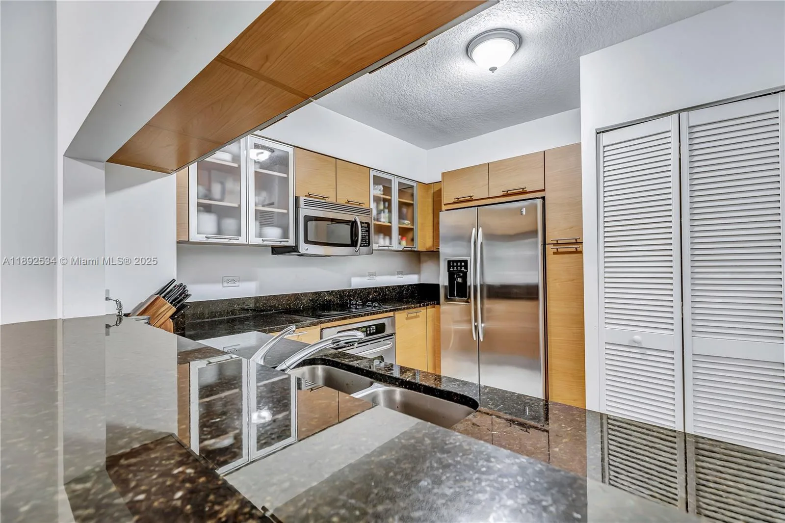 31 SE 5th St # 2111, Miami, FL 33131 photo 7