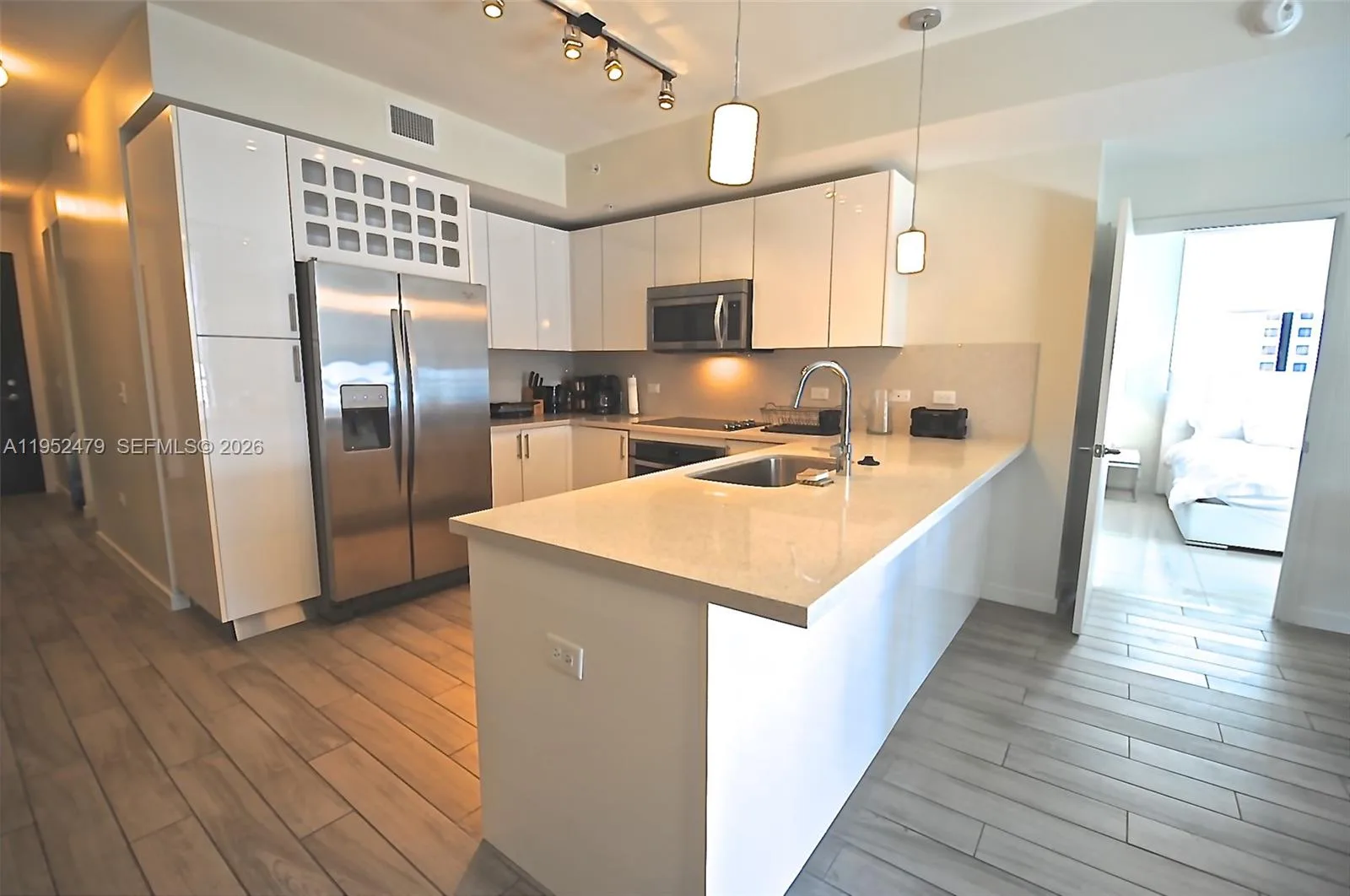 999 SW 1st Ave # 2802, Miami, FL 33130 photo 4