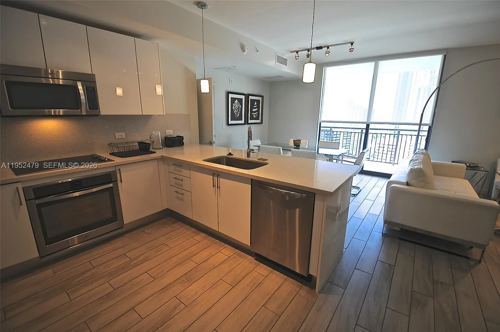 999 SW 1st Ave # 2802, Miami, FL 33130 photo 5