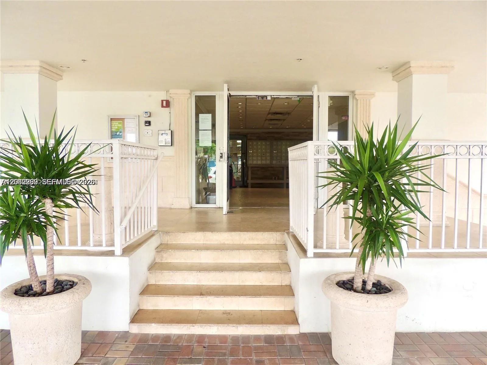 7545 E Treasure Dr # 9H, North Bay Village, FL 33141 photo 12