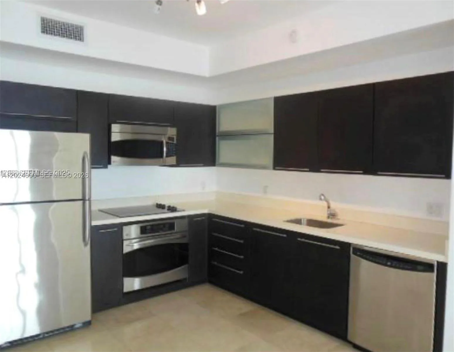 IVY at Riverfront Unit 1811 at 90 SW 3rd St # 1811, Miami FL 33130 — photo 1