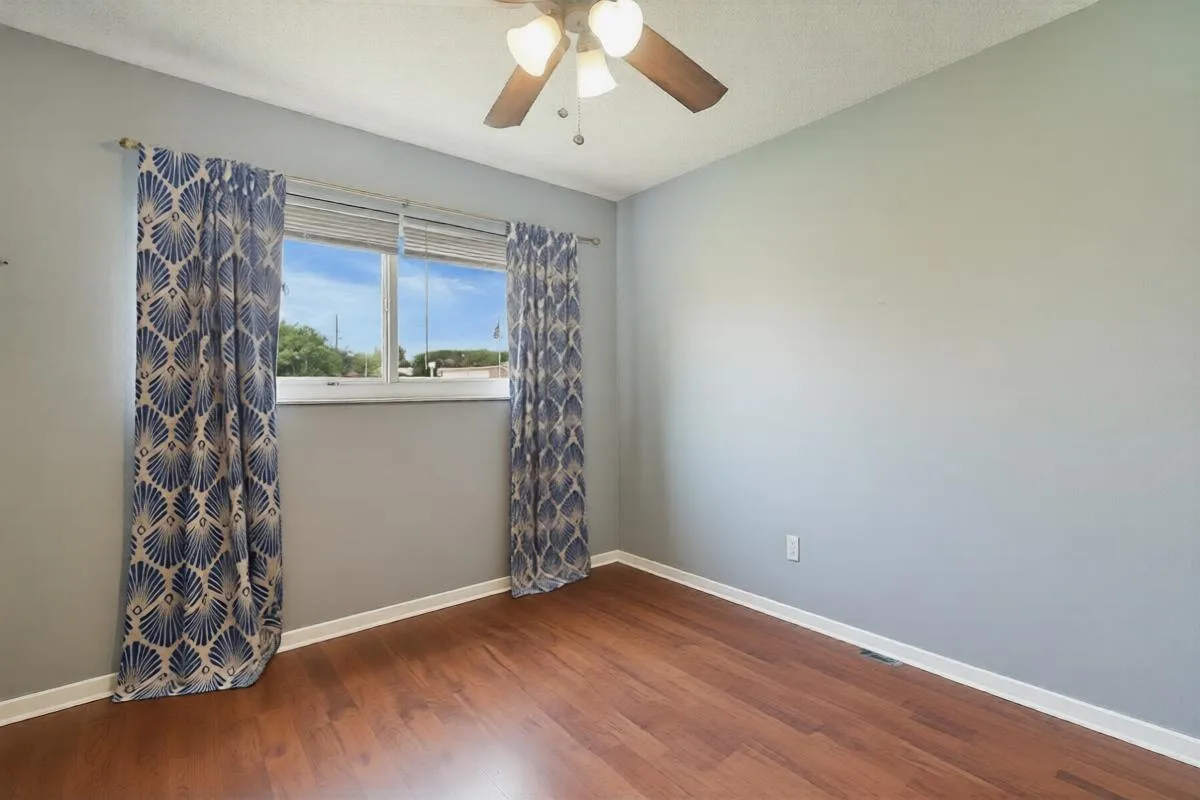 6309 Summer Sky Lane, FL 33463 photo 13