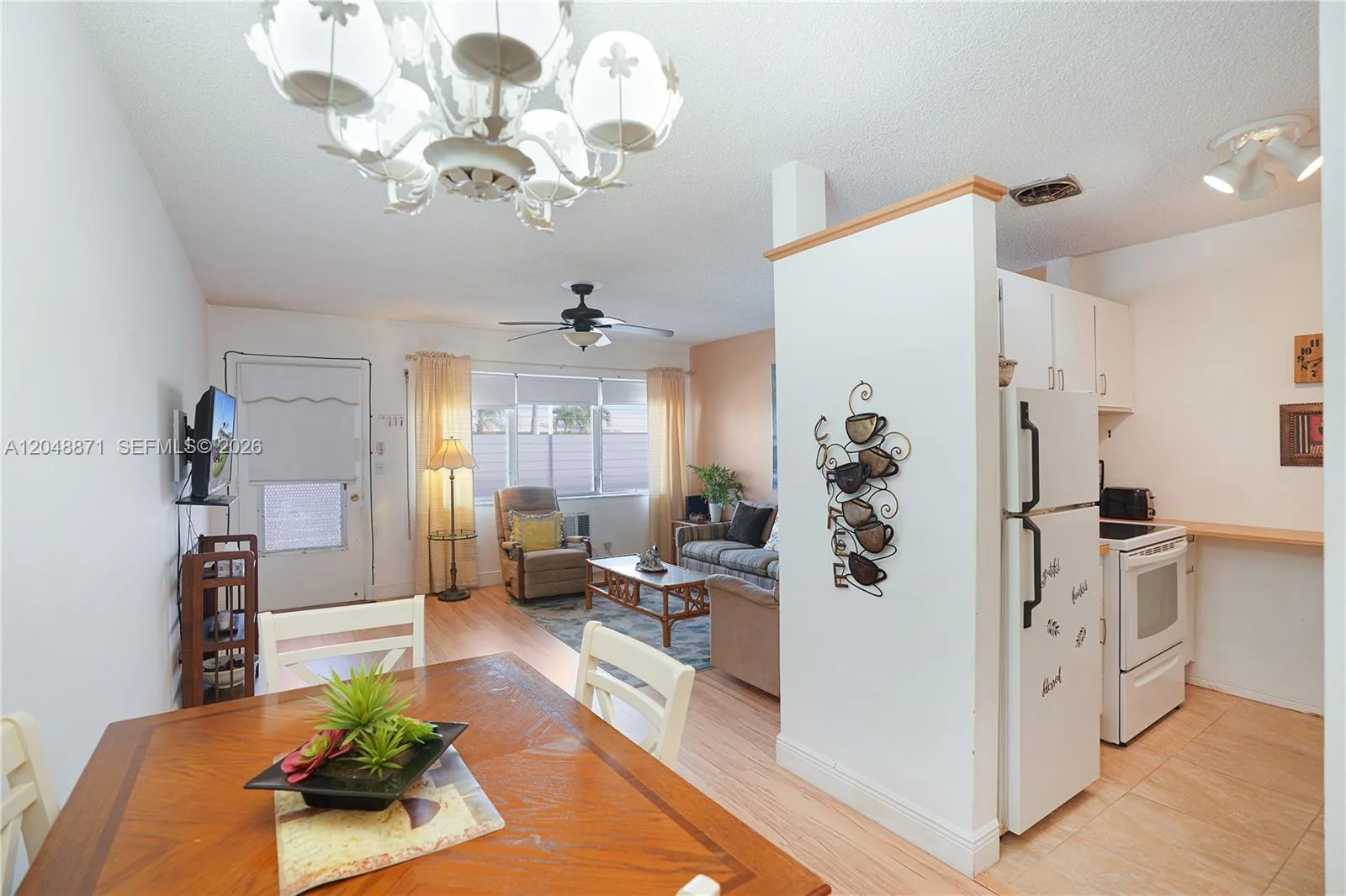 820 SW 11th Ave # 18B, Hallandale Beach, FL 33009